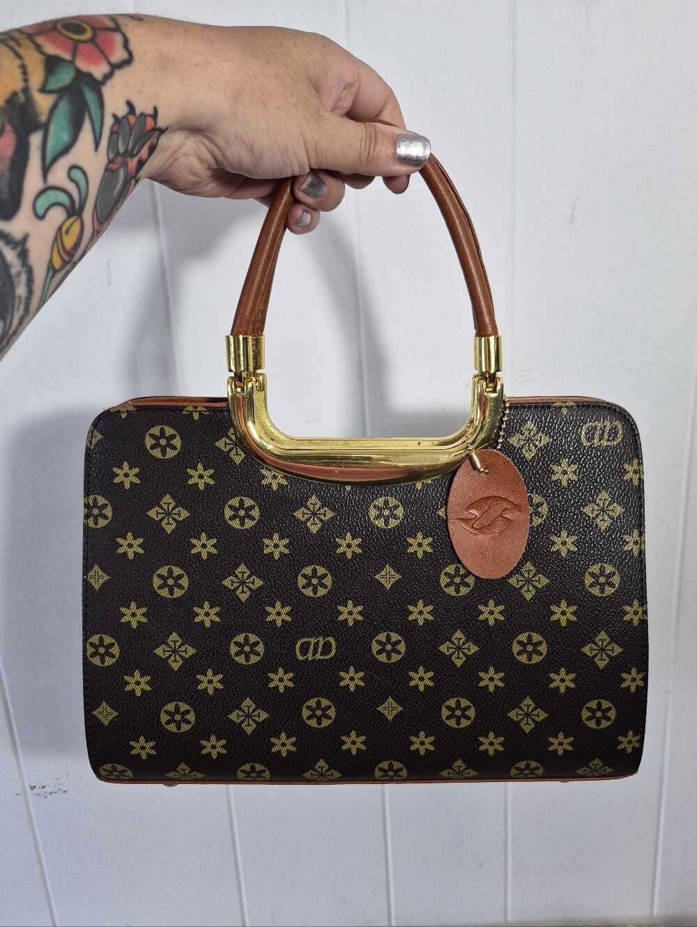 Designer Inspired Handbag - Picture 2 of 8